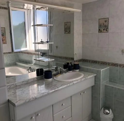 Maison De 10 Personnes, *