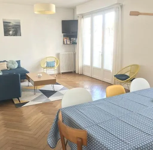 Maison De 10 Personnes, *